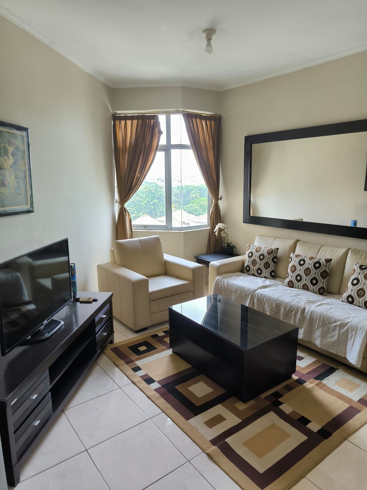 Disewakan Fully Furnished Apartemen Crown Court Lippo Cikarang